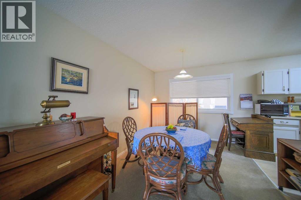 3004 25 Avenue SW - 12