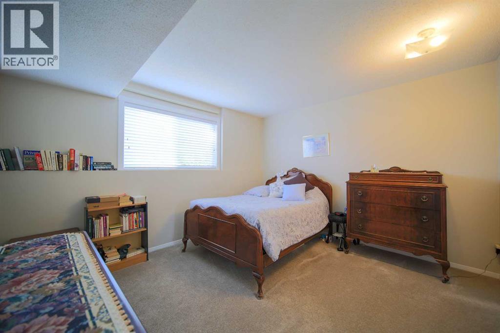 3004 25 Avenue SW - 15
