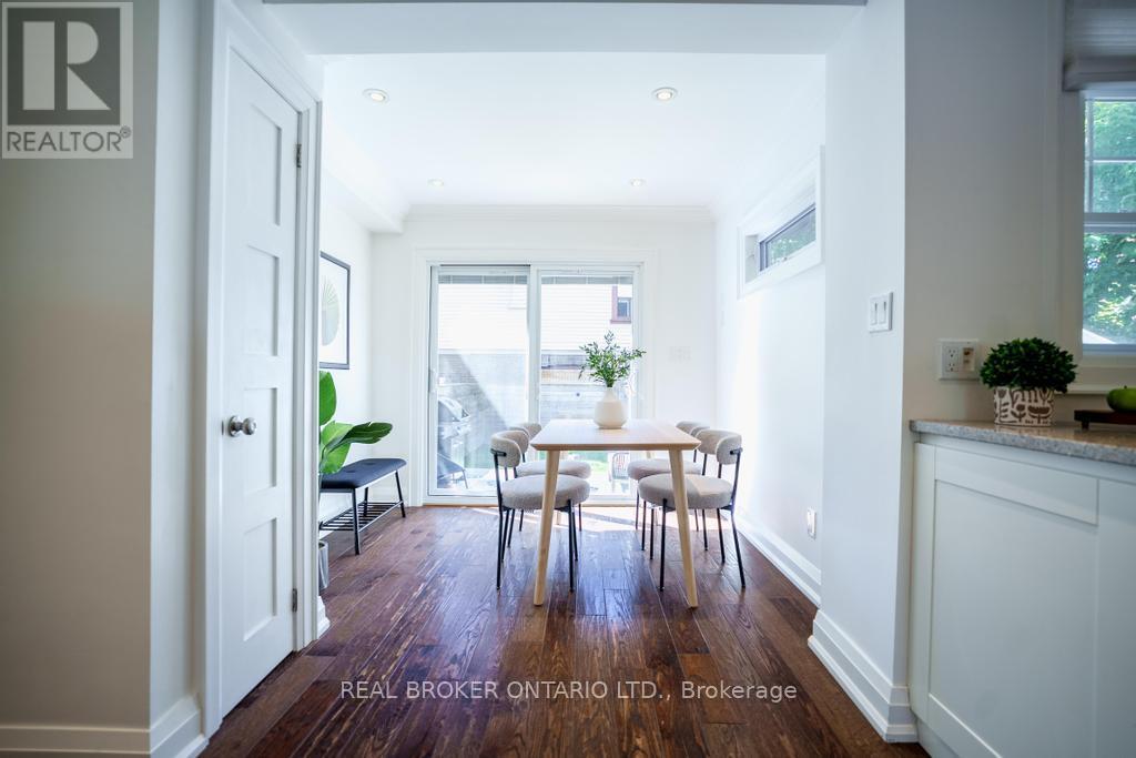 5 HEYWORTH CRESCENT S - 16