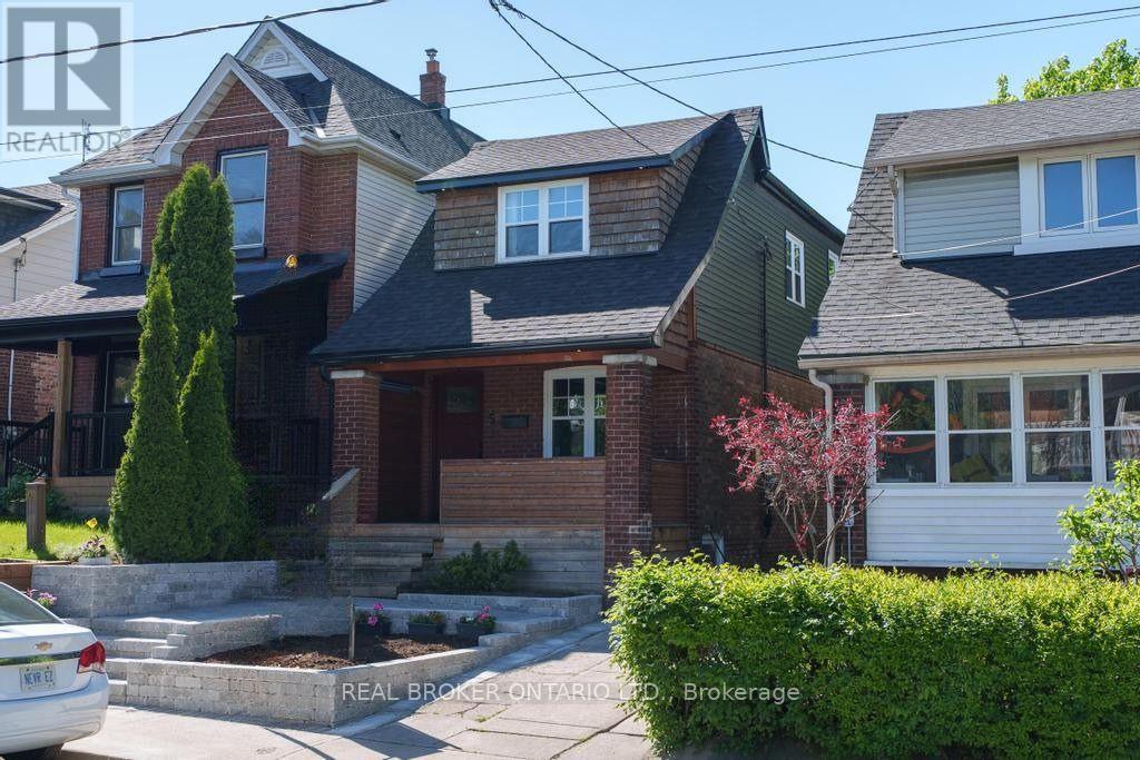 5 HEYWORTH CRESCENT S - 2