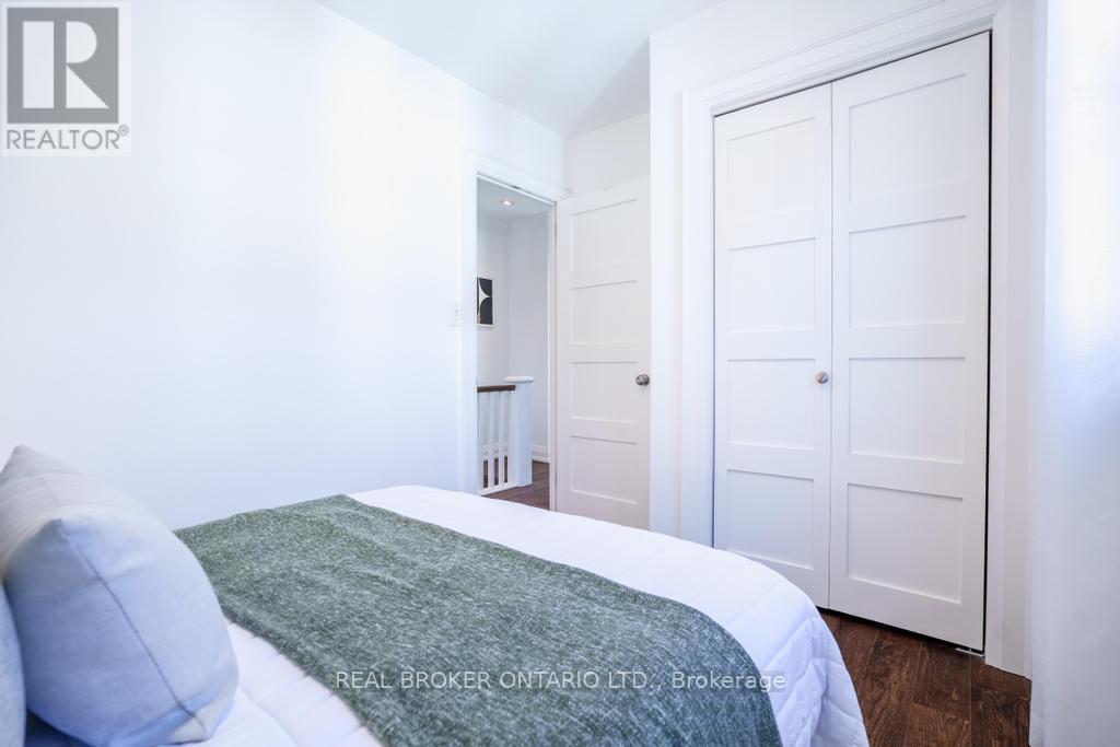 5 HEYWORTH CRESCENT S - 29