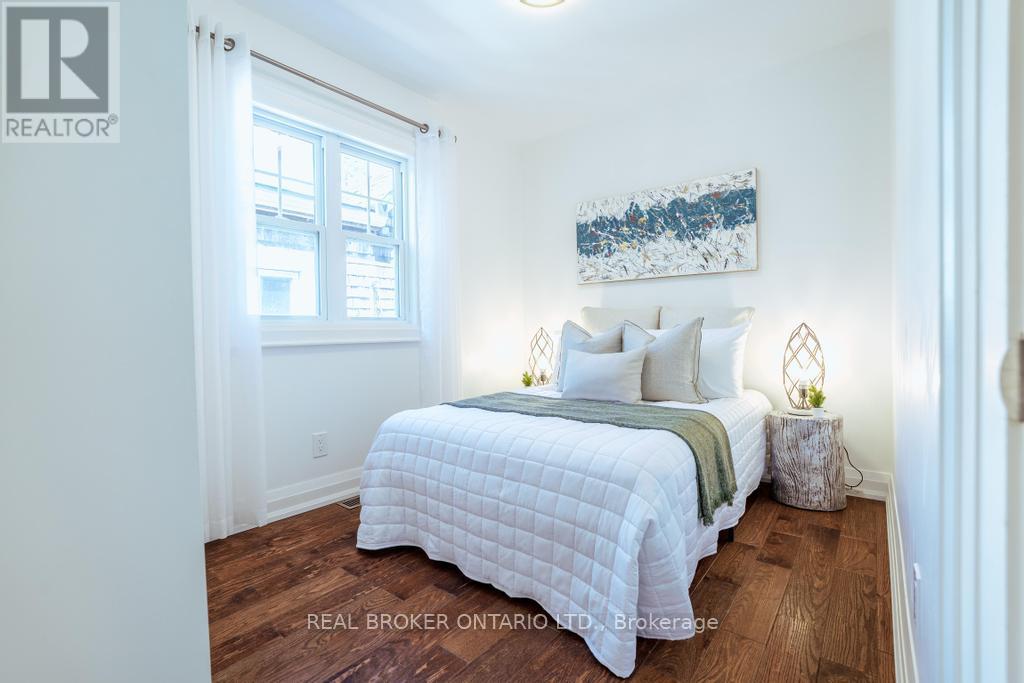 5 HEYWORTH CRESCENT S - 27