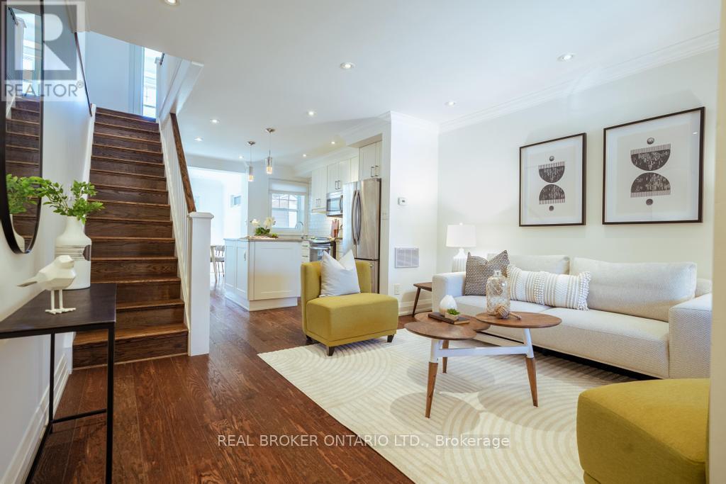 5 HEYWORTH CRESCENT S - 4