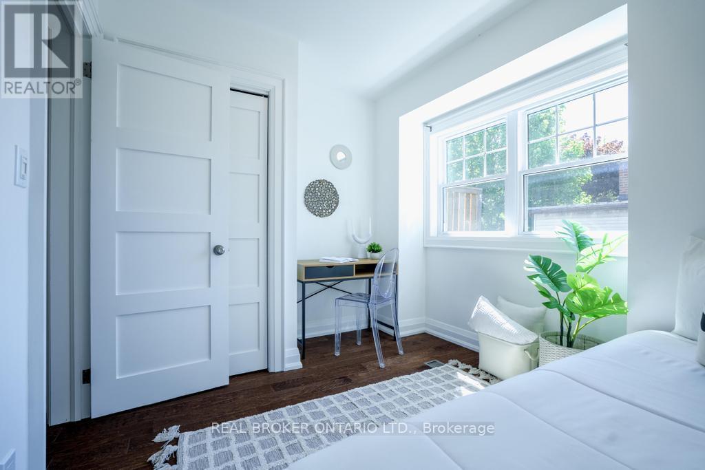 5 HEYWORTH CRESCENT S - 31