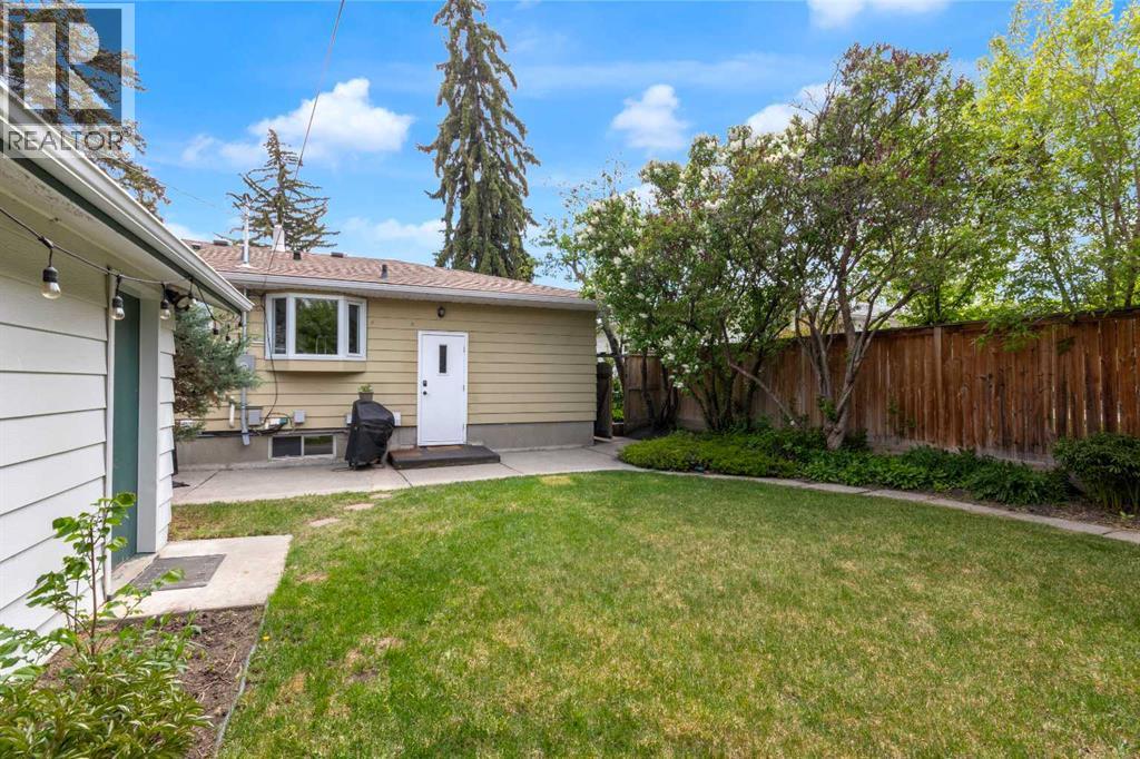77 Hogarth Crescent SW - 33