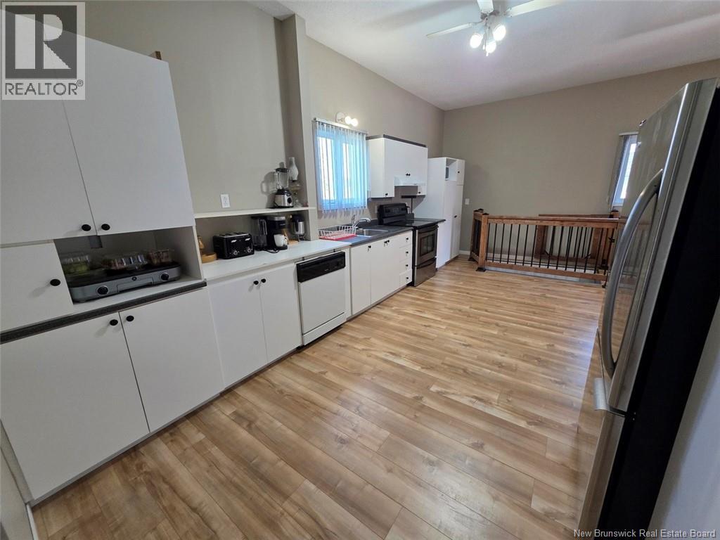 386 Davis Road - 10