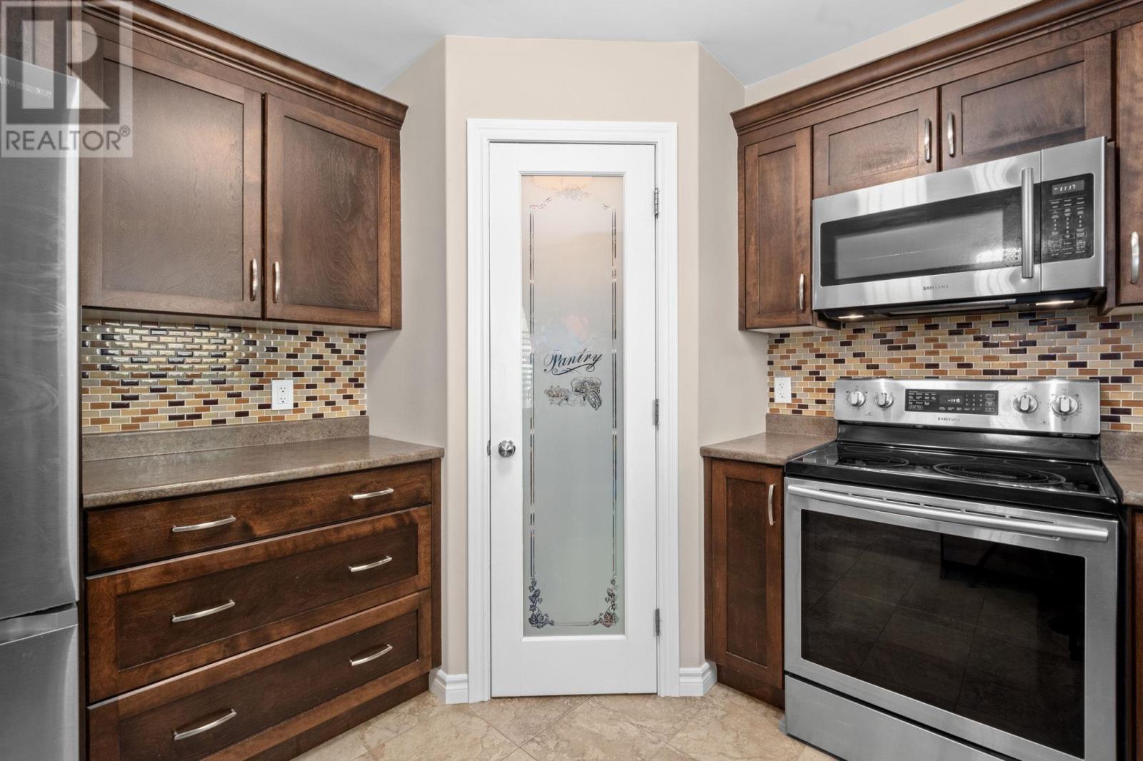 21 Riverwood Drive - 11
