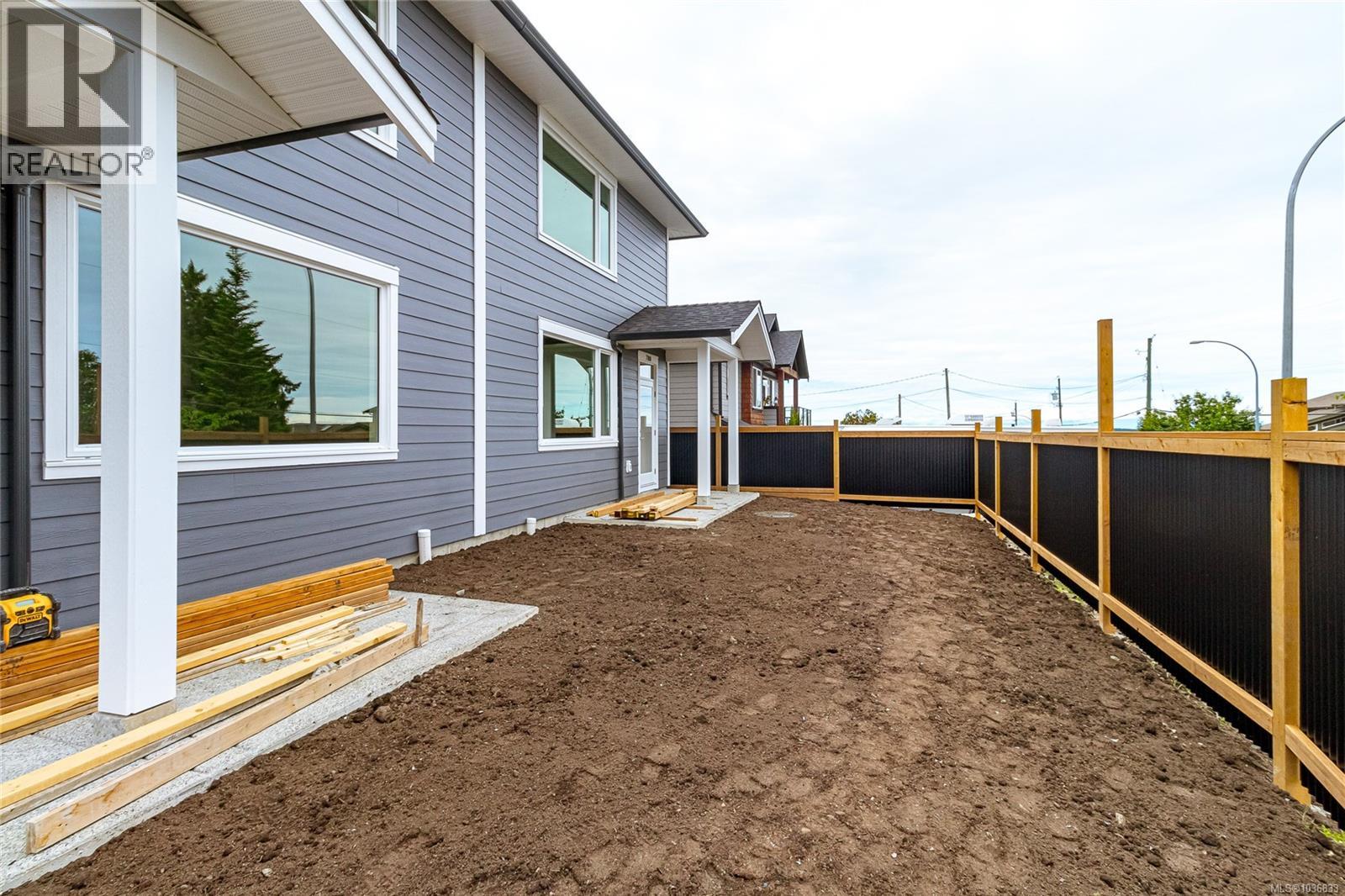 780 Russell Rd - 42