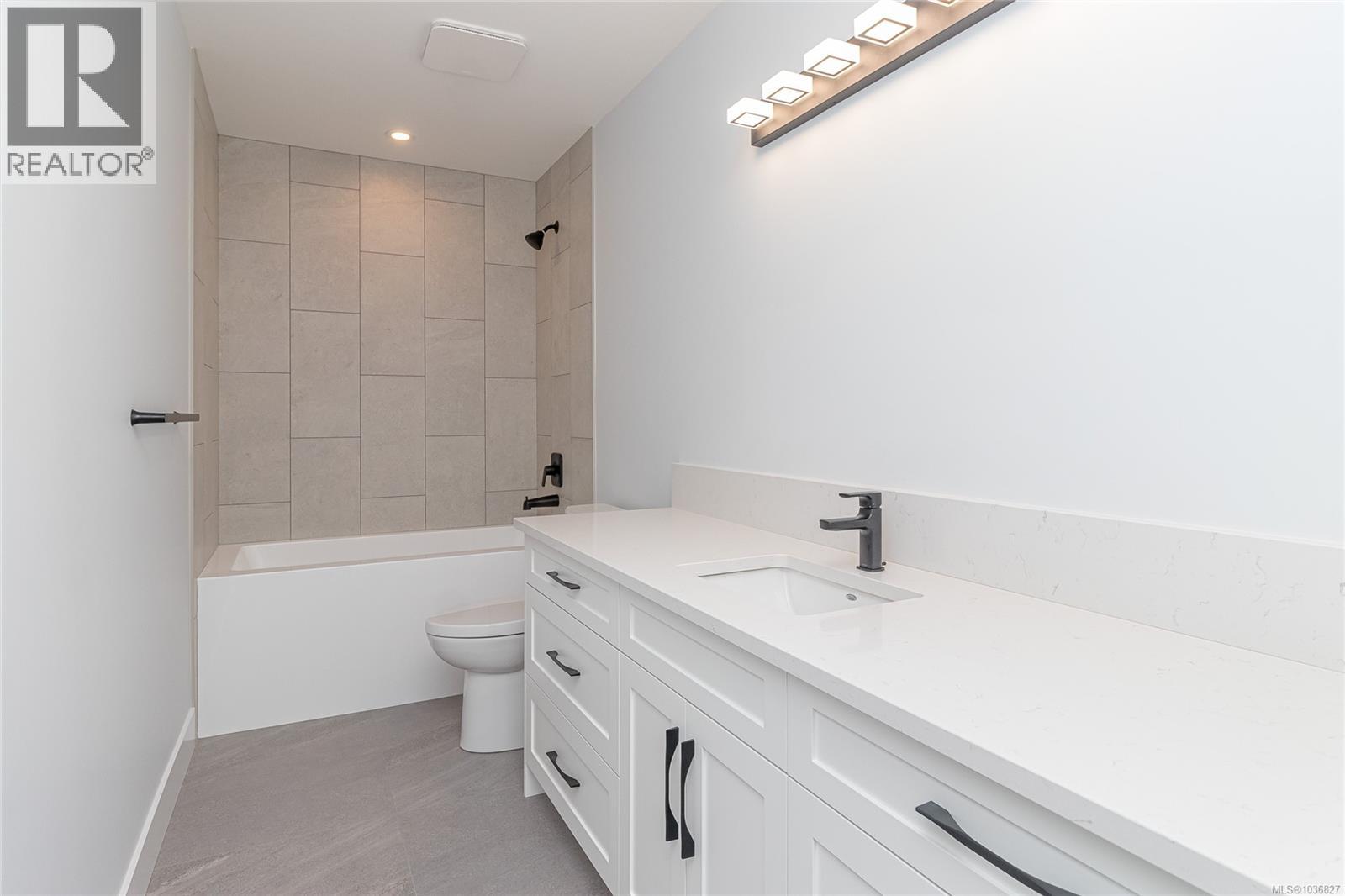 784 Russell Rd - 28