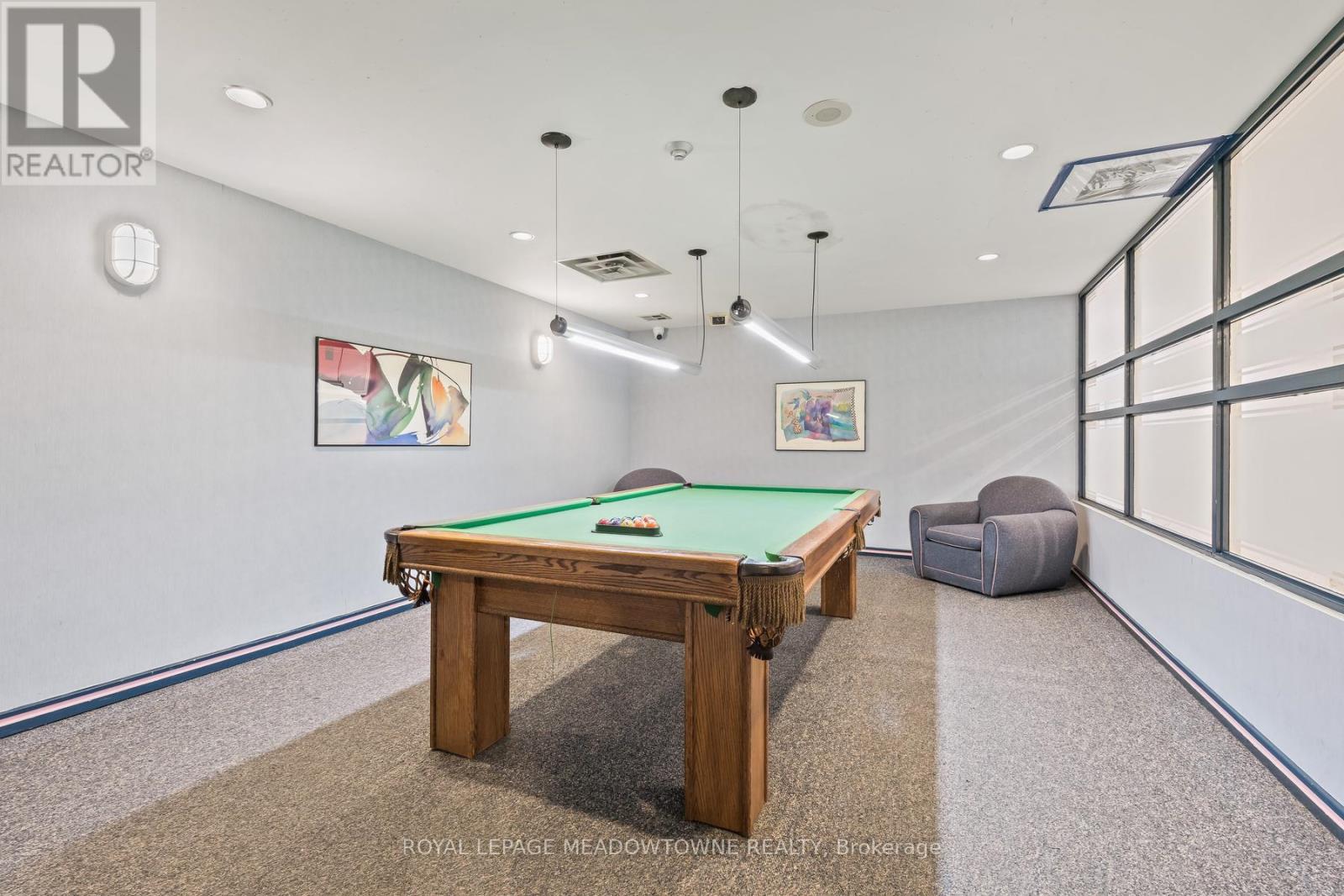 #104 10 LAURELCREST STREET - 18