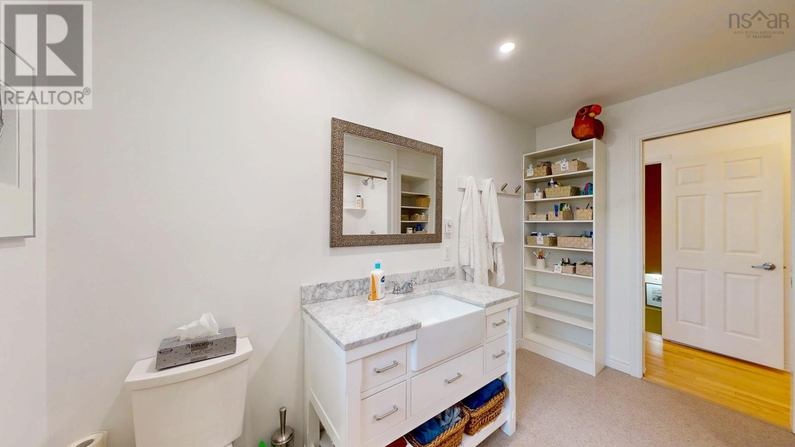 Property 31 of 48 of 141 Constance Street