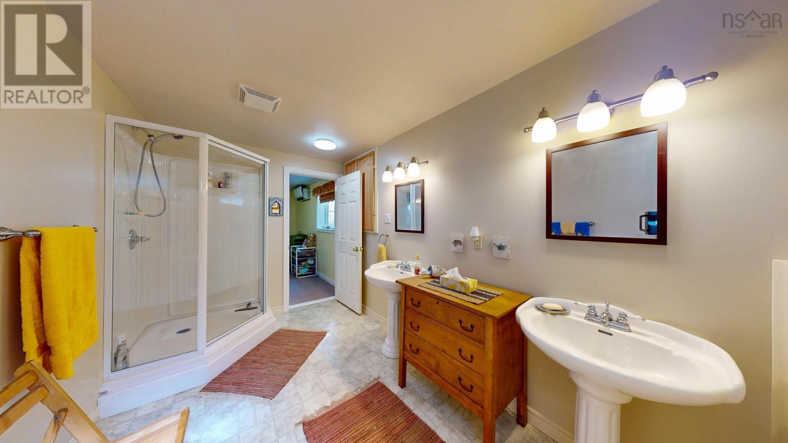 Property 43 of 48 of 141 Constance Street