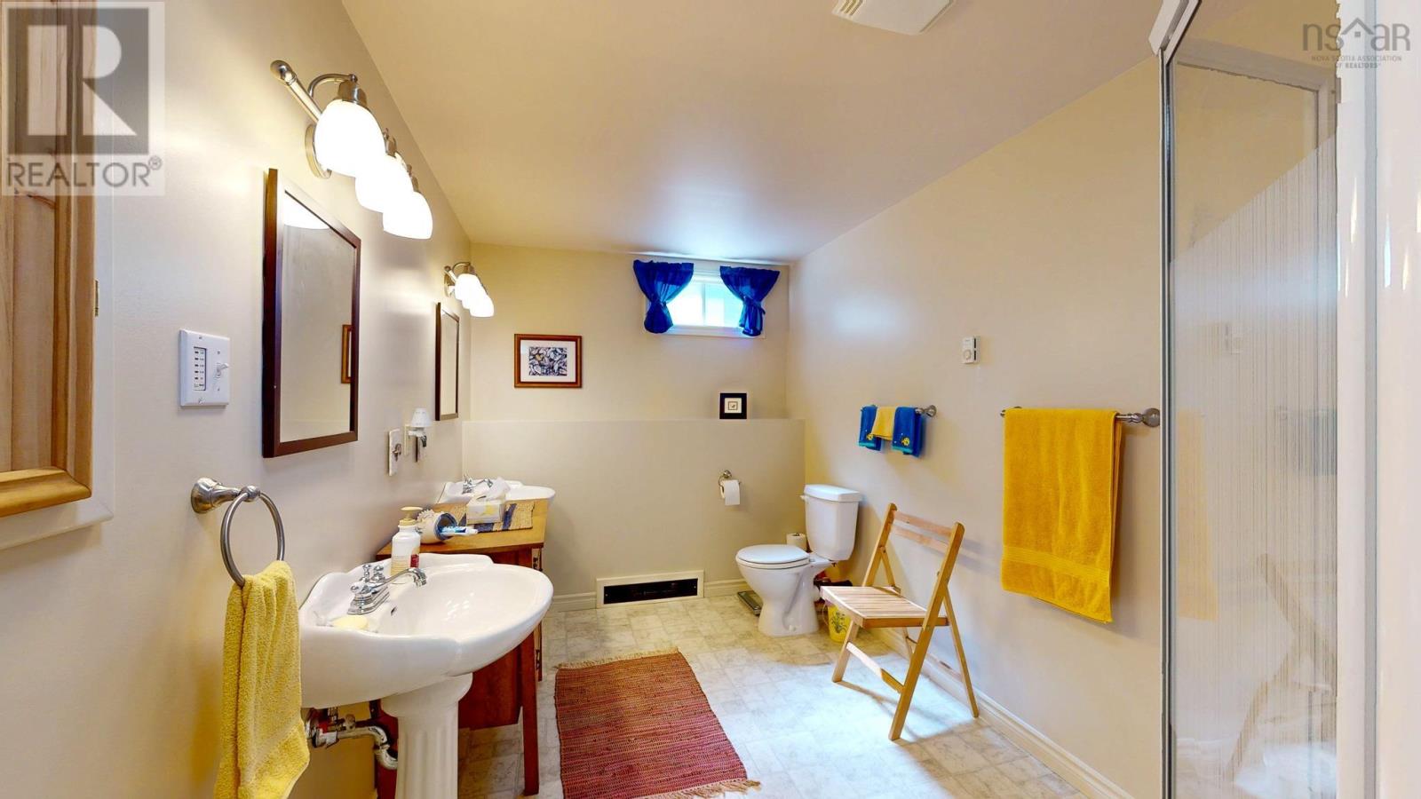 Property 44 of 48 of 141 Constance Street