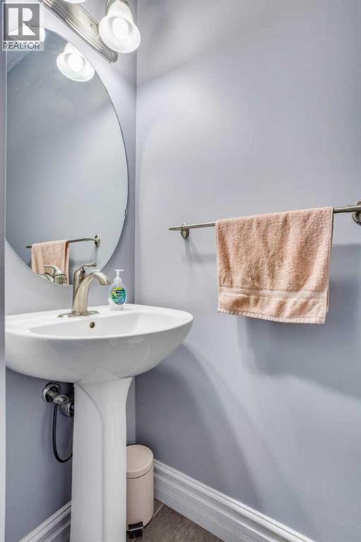 377 Walnut Crescent - 14