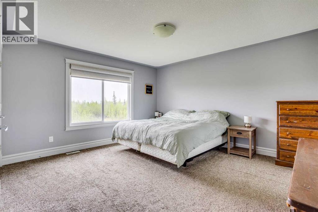 377 Walnut Crescent - 16