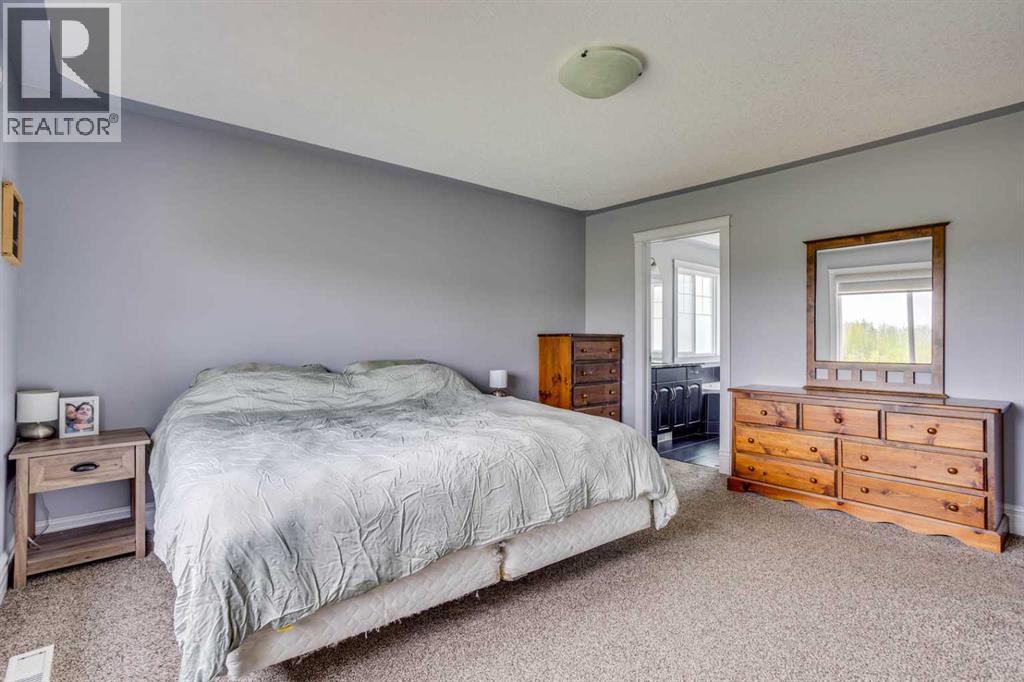 377 Walnut Crescent - 17