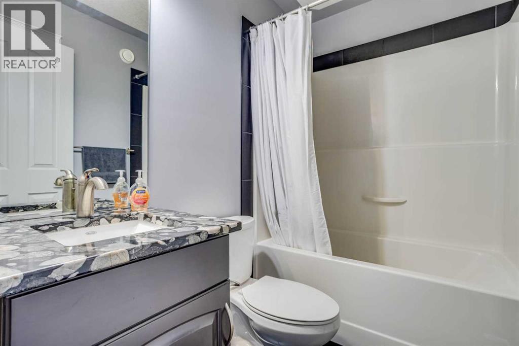 377 Walnut Crescent - 25