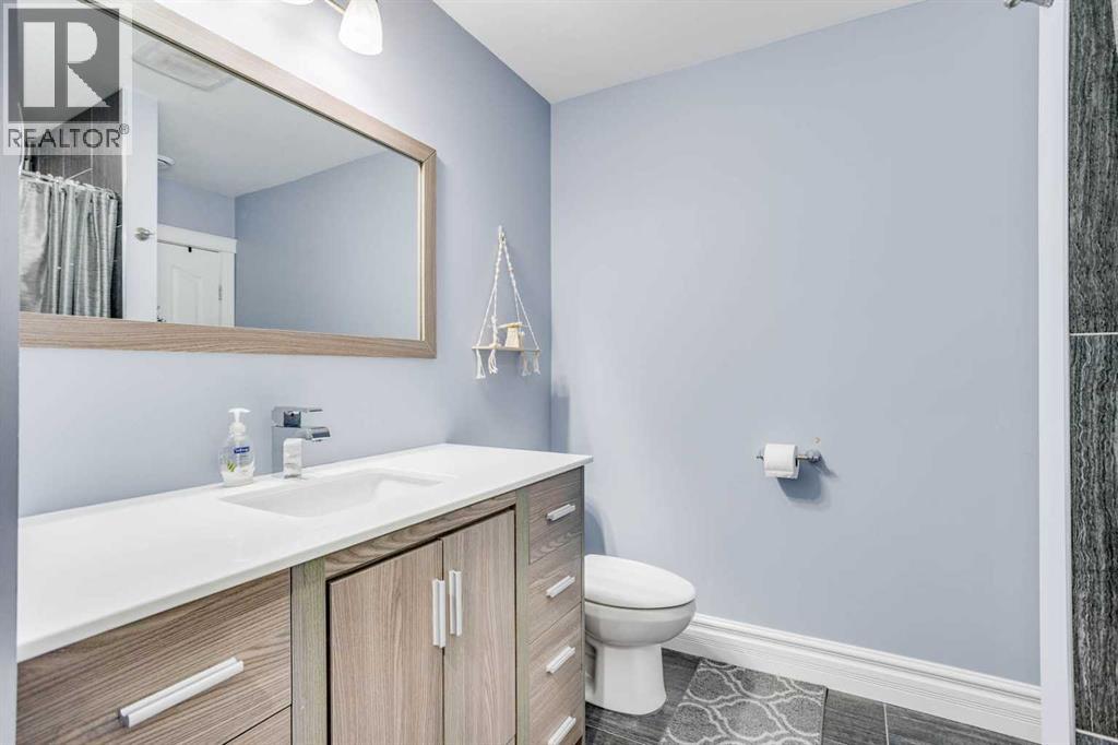 377 Walnut Crescent - 30