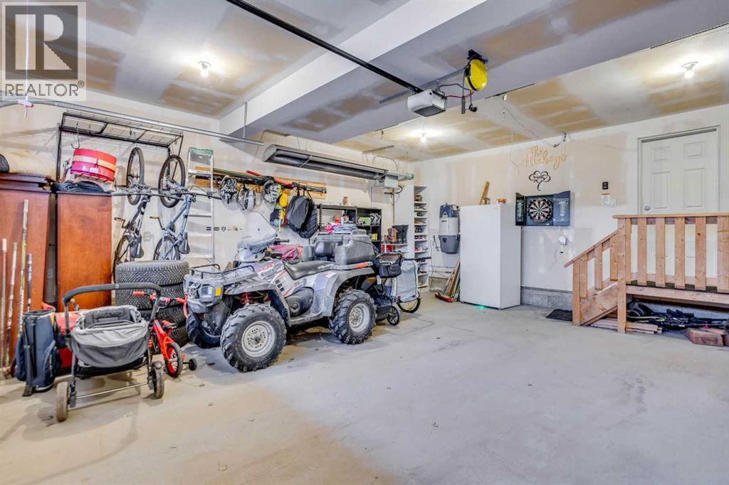 377 Walnut Crescent - 33
