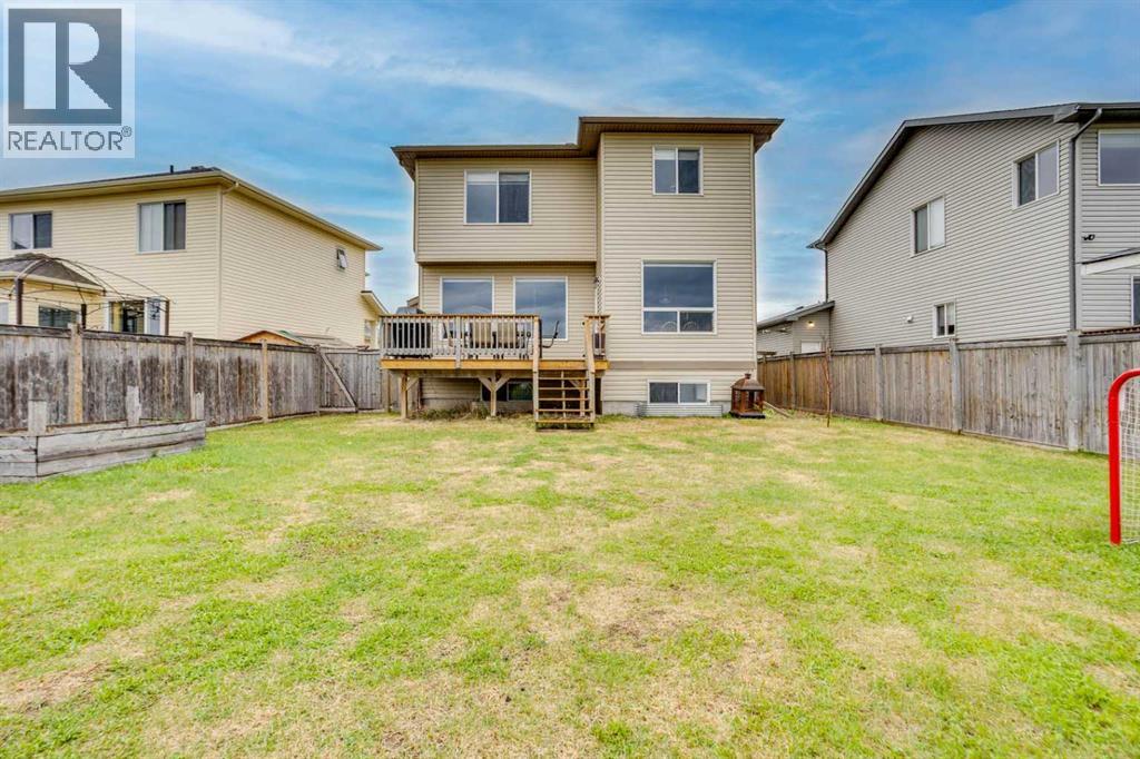377 Walnut Crescent - 36