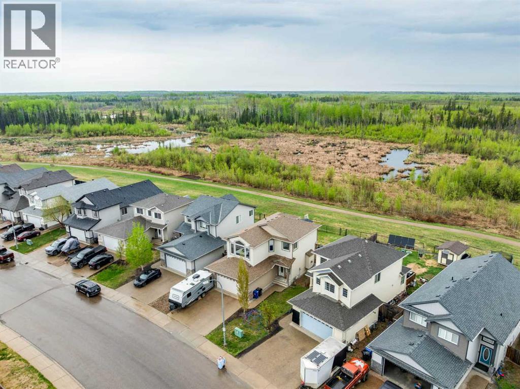 377 Walnut Crescent - 46
