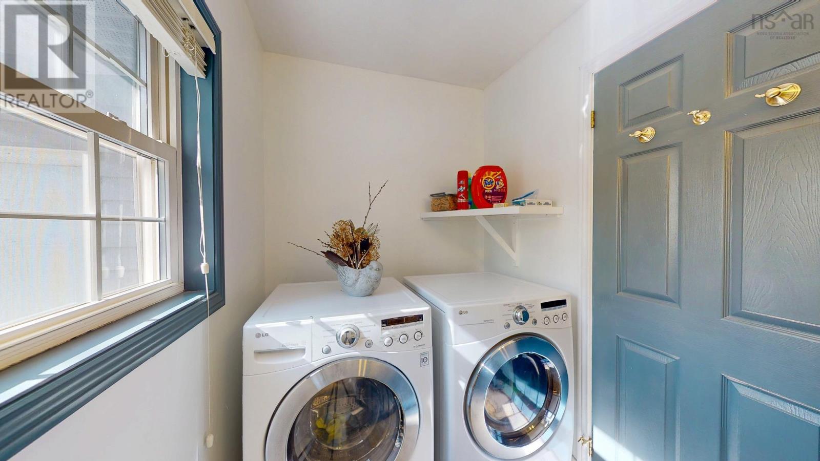 Property 37 of 48 of 141 Constance Street