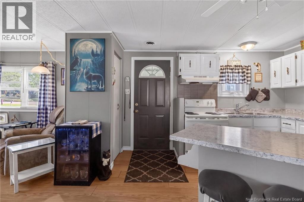 16 Tait Crescent - 2