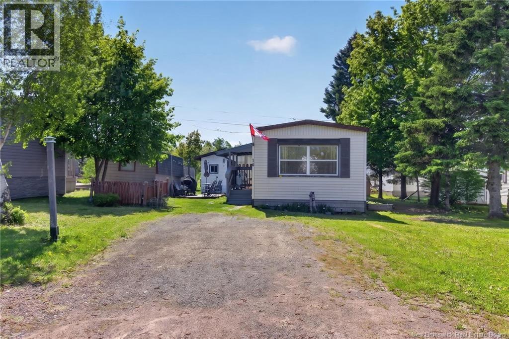 16 Tait Crescent - 22