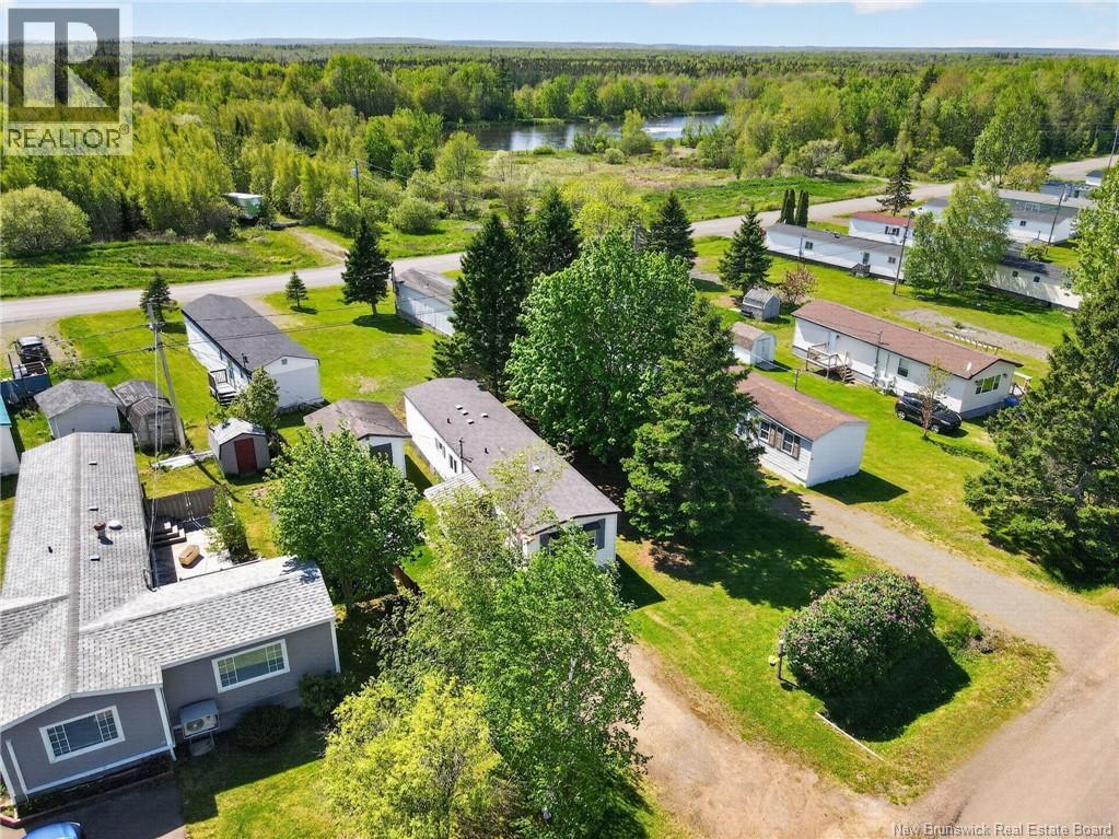 16 Tait Crescent - 27