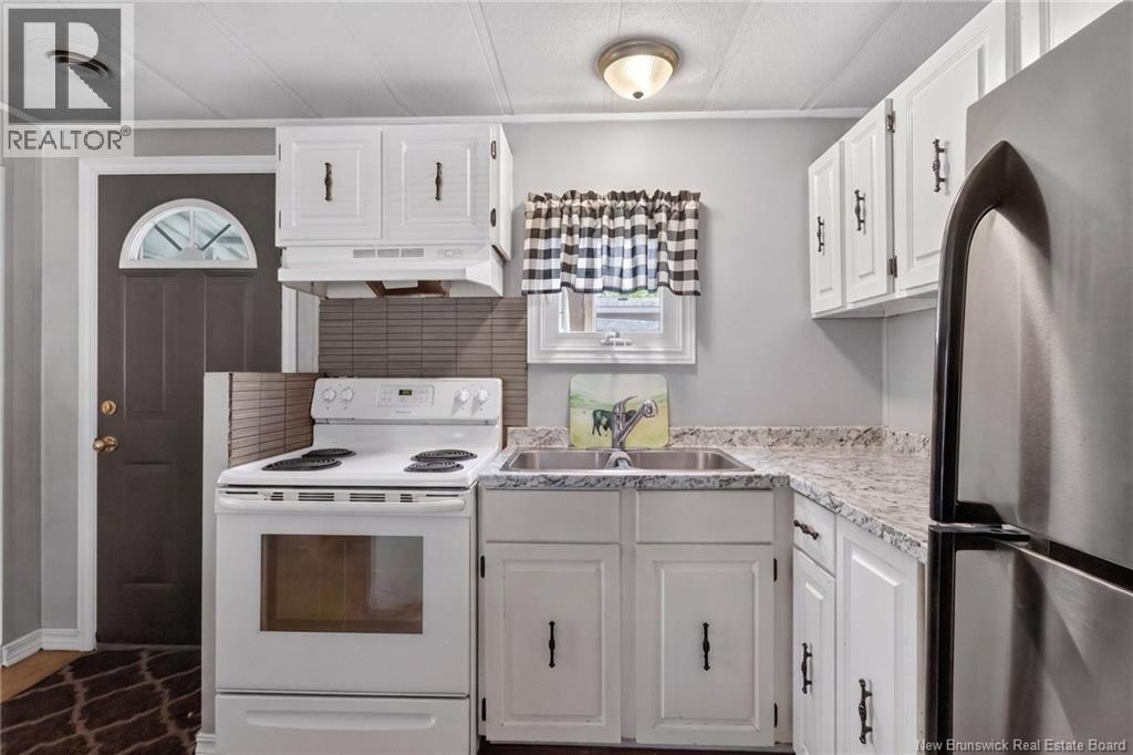 16 Tait Crescent - Image 3