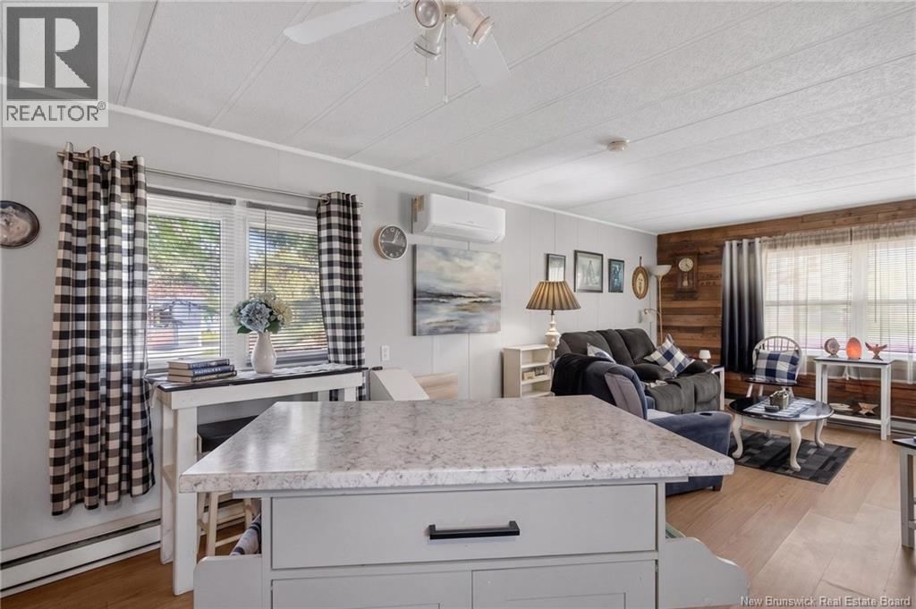 16 Tait Crescent - 4