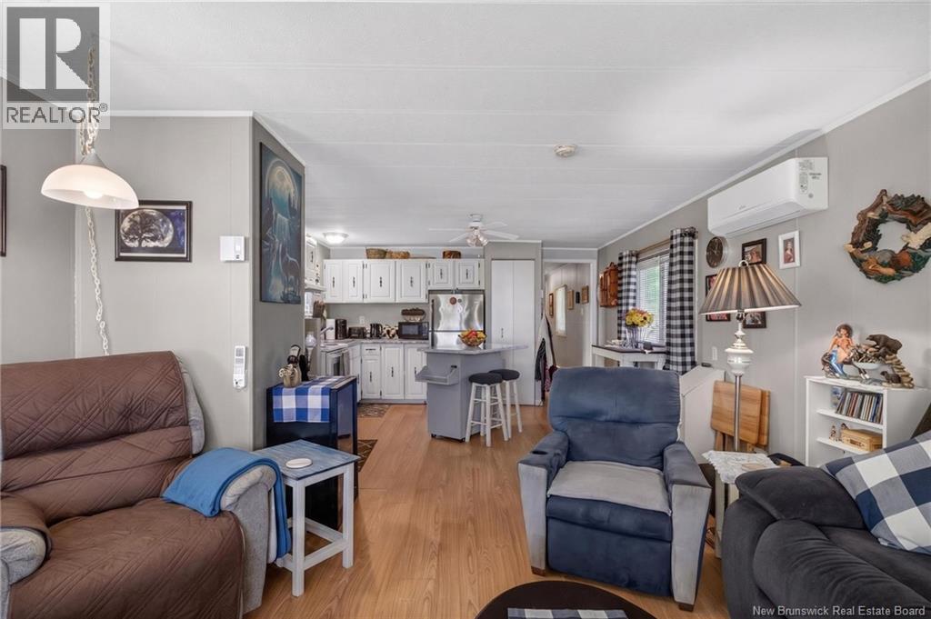 16 Tait Crescent - 7