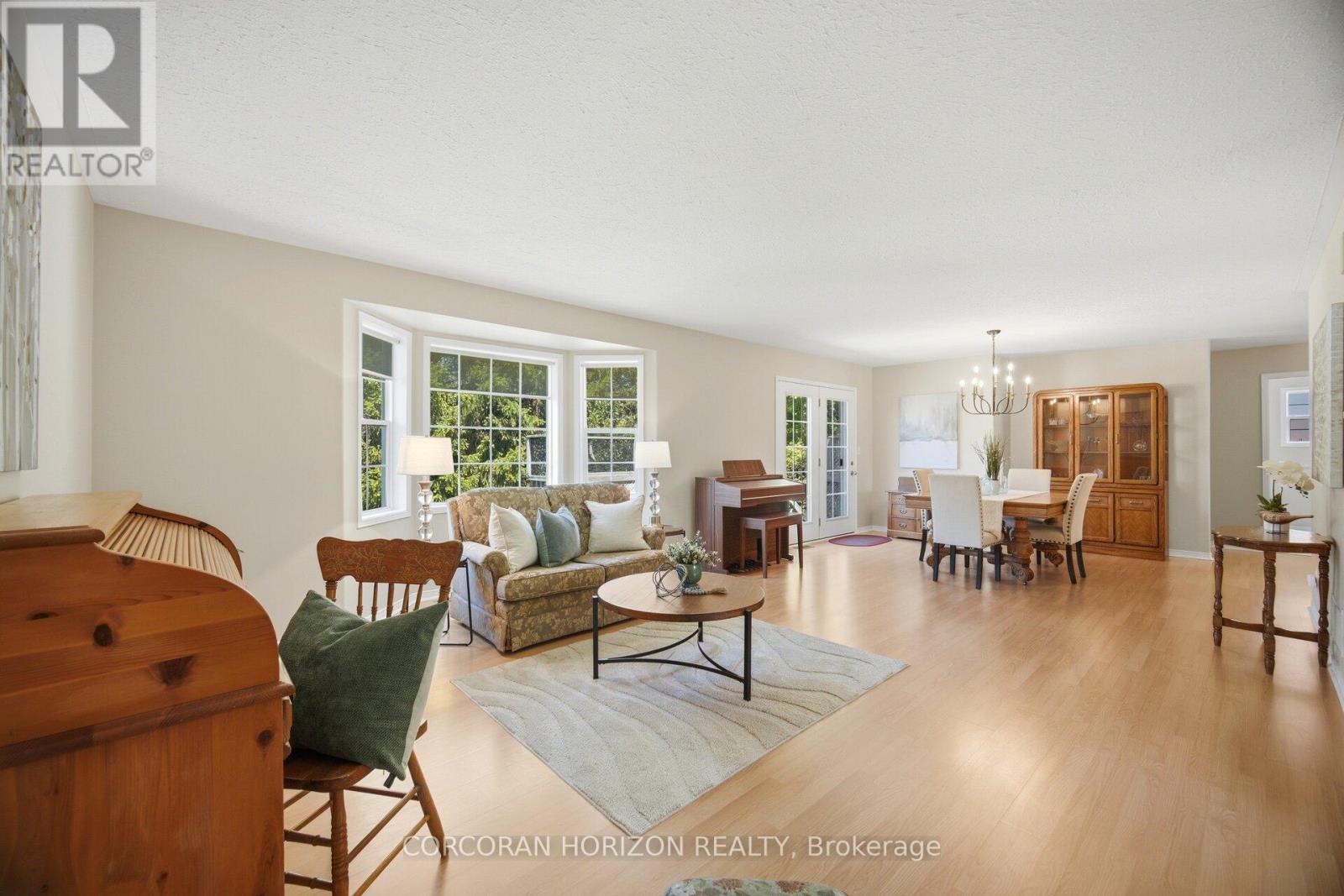 71 GRAYVIEW DRIVE - 13