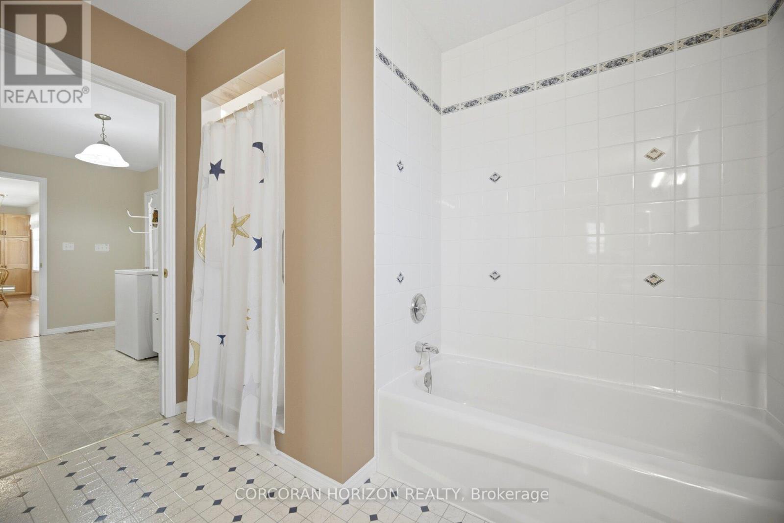 71 GRAYVIEW DRIVE - 18