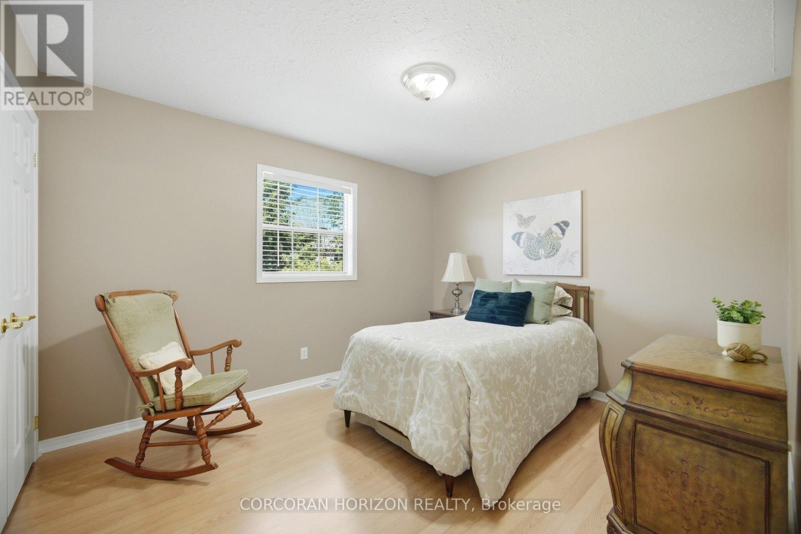 71 GRAYVIEW DRIVE - 21