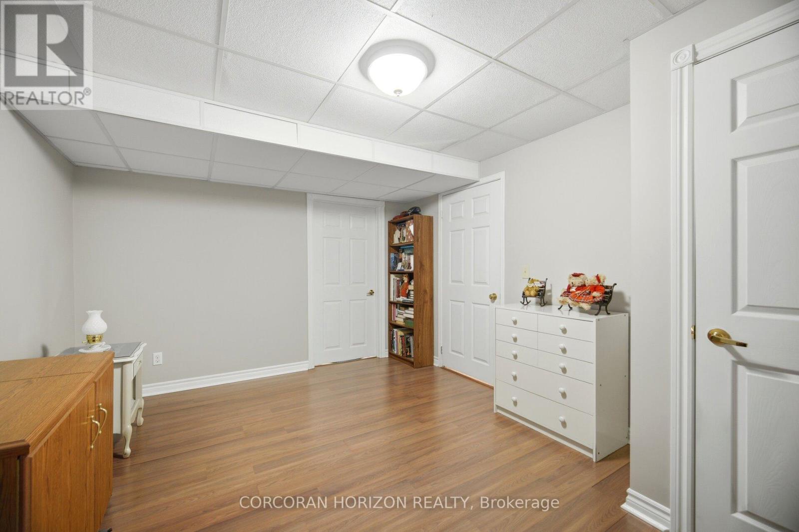71 GRAYVIEW DRIVE - 30
