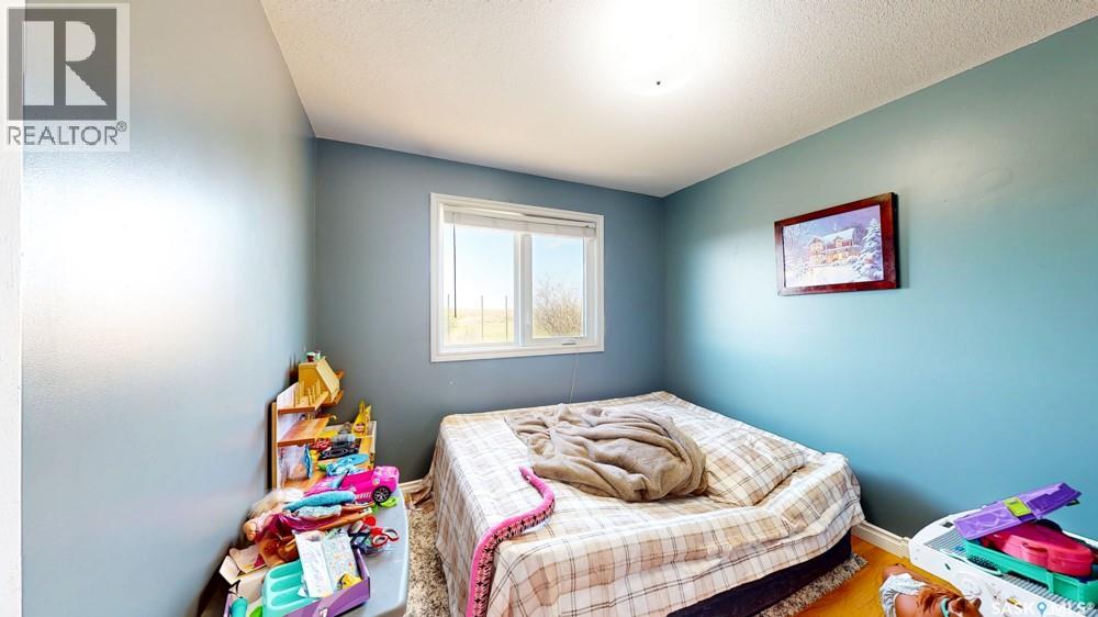 329344 Township Road 250 - 52