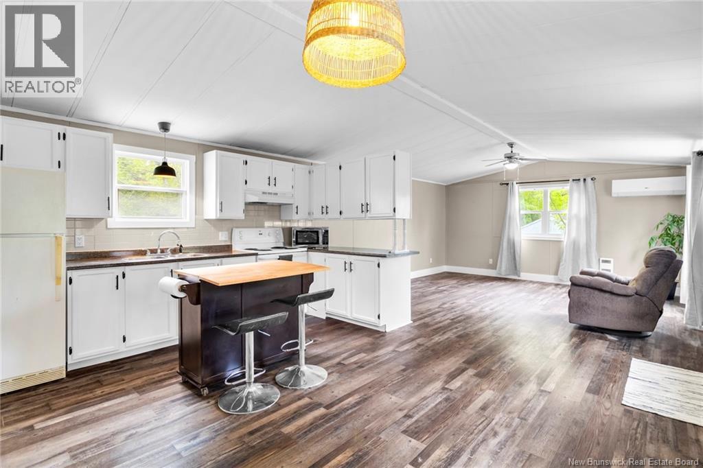 102 Zionville Road - 13
