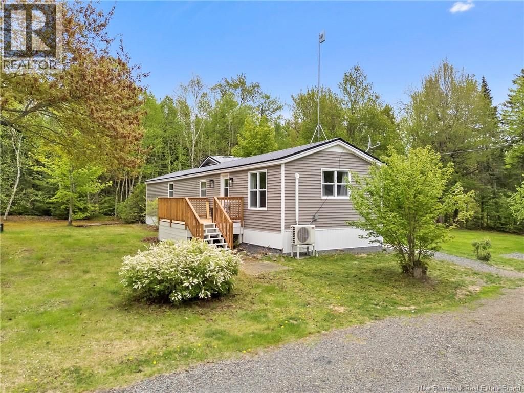 102 Zionville Road - Image 2