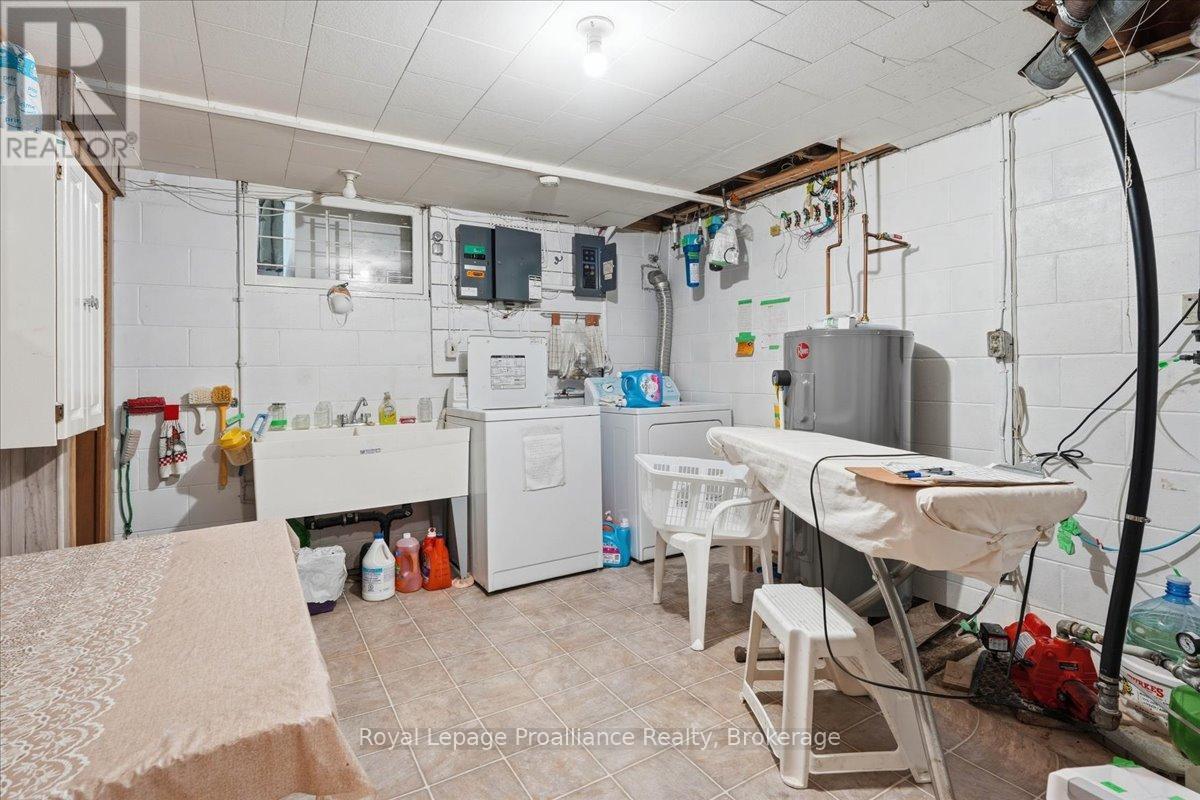 906 N BIG ISLAND ROAD - 28