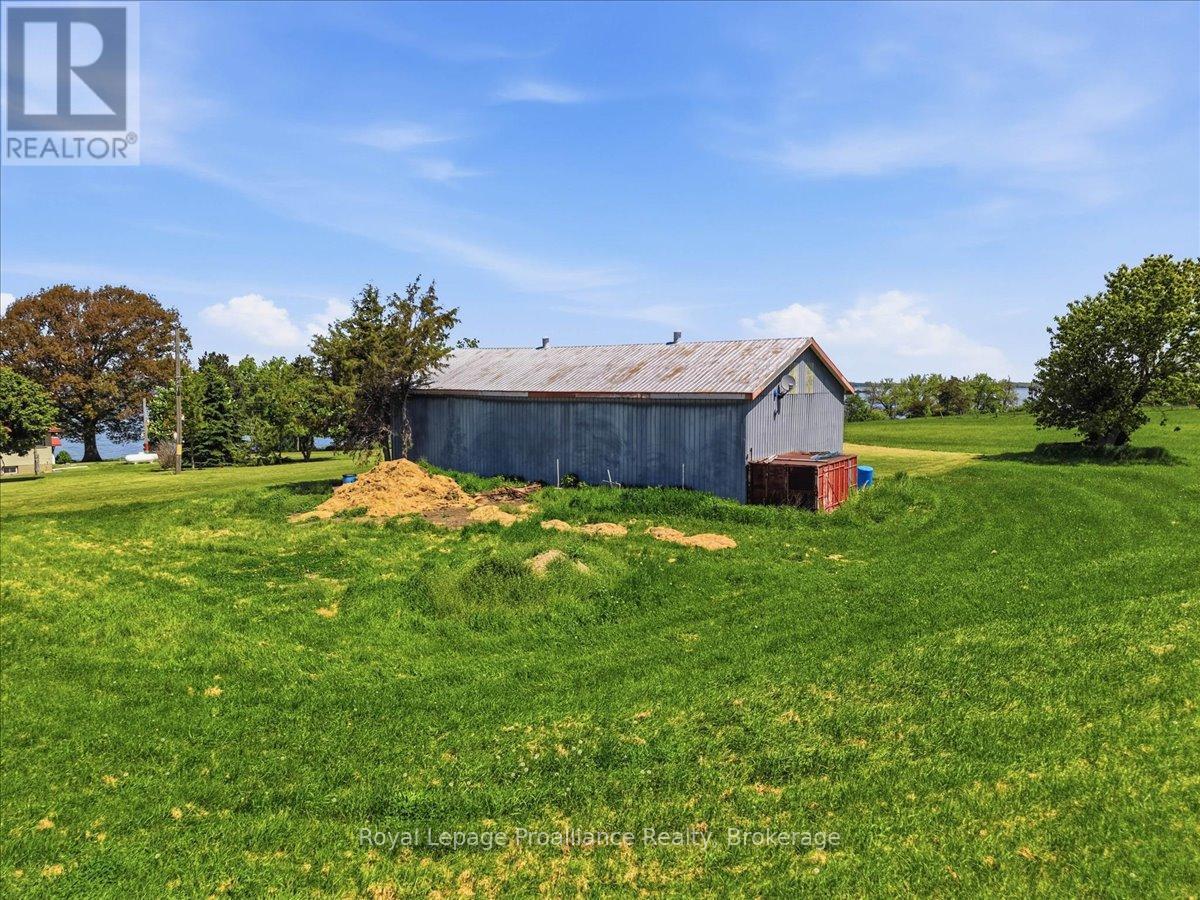 906 N BIG ISLAND ROAD - 35