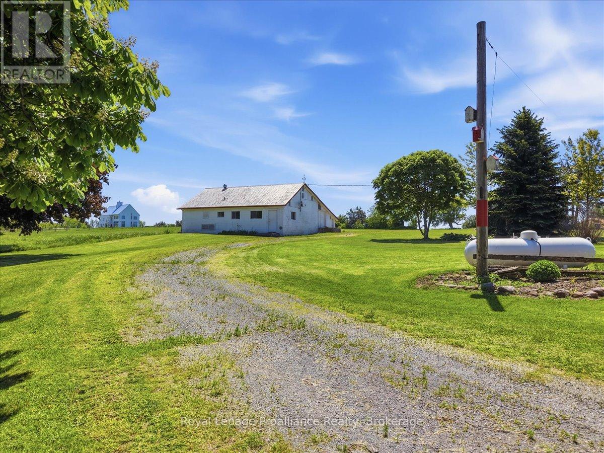 906 N BIG ISLAND ROAD - 41