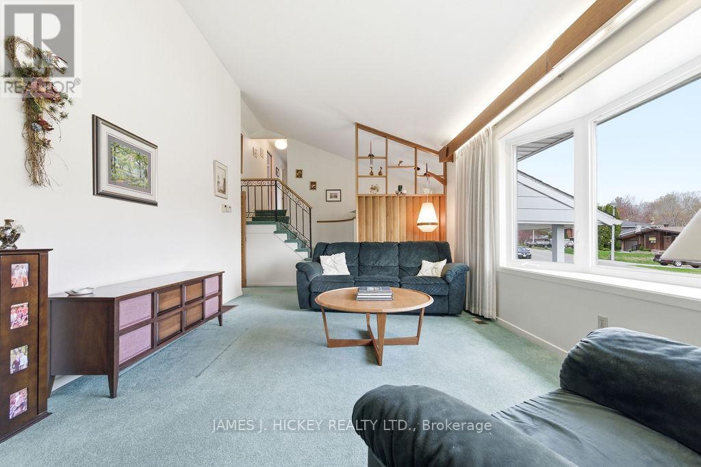250 THOMAS STREET - 10