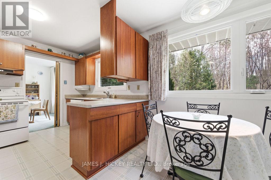 250 THOMAS STREET - 22
