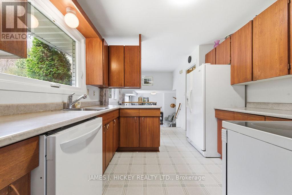 250 THOMAS STREET - 17
