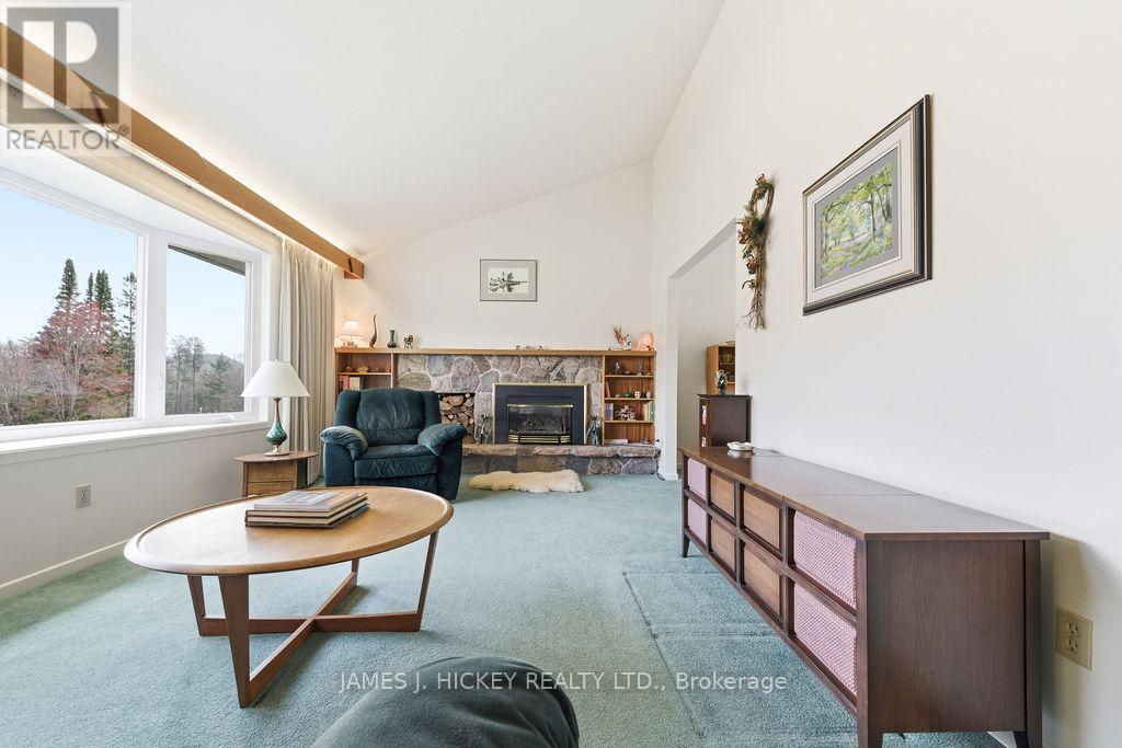 250 THOMAS STREET - 6