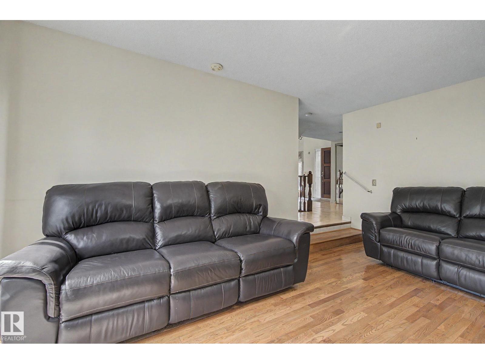 11127 23A AV NW - 21