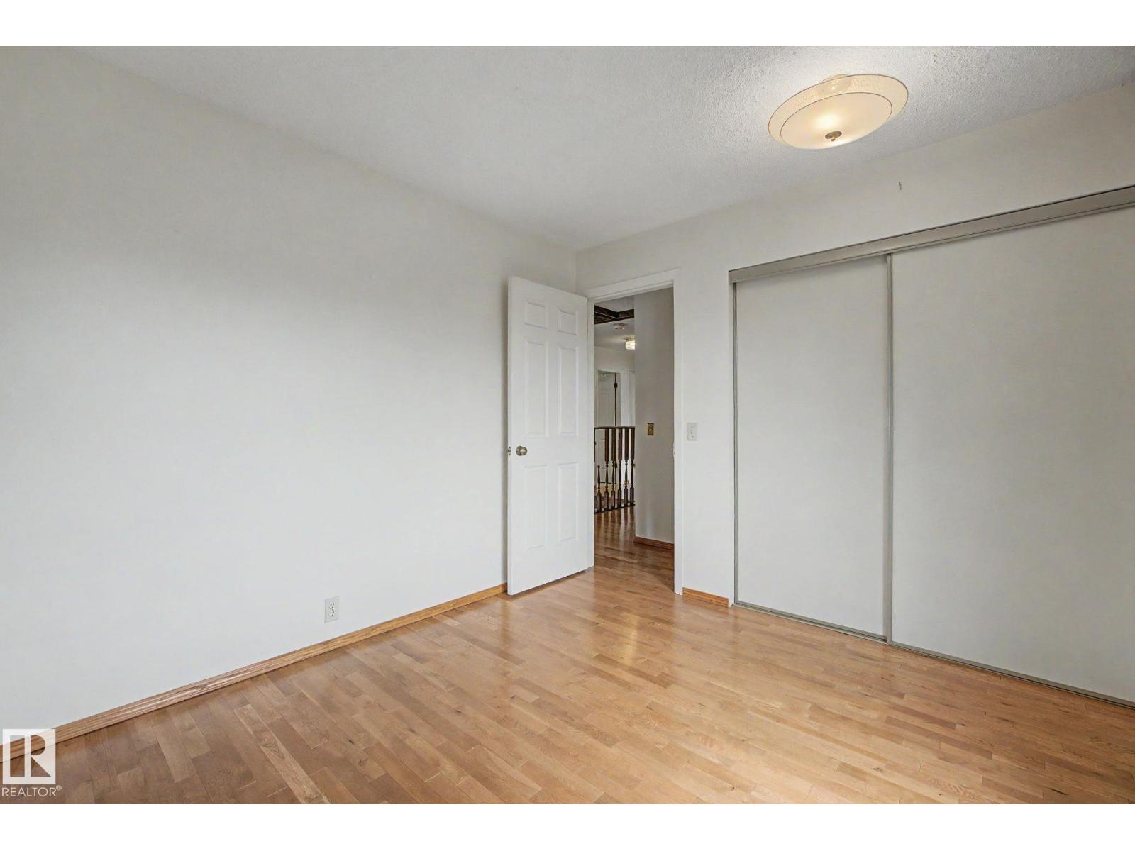 11127 23A AV NW - 34