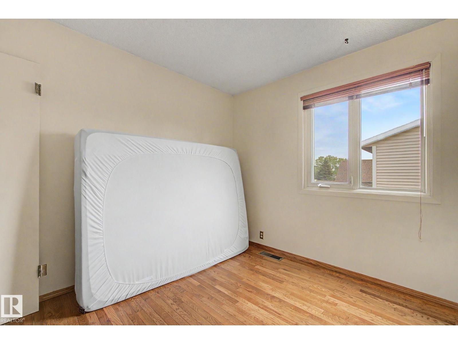 11127 23A AV NW - 38