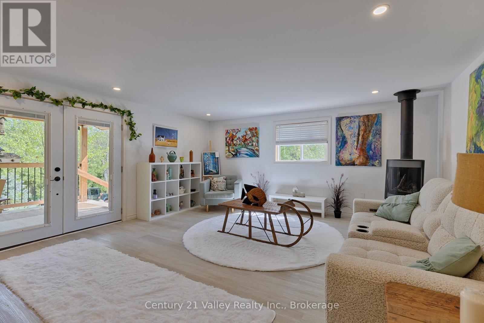 593 INGLIS ROAD - 22